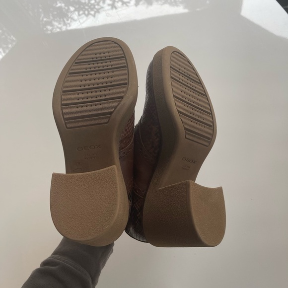 Geox Respira Adrya Leather Block Heel Lace Up Shoe - US 6.5 - Picture 9 of 10